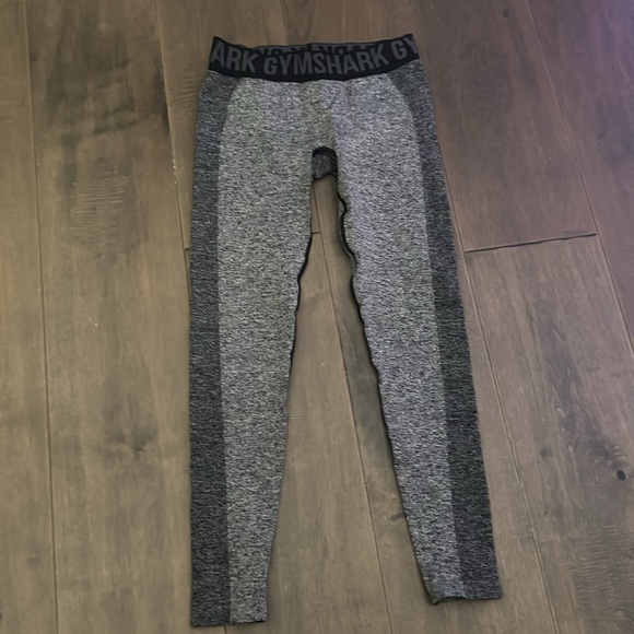 Gymshark leggings size small. - Picture 2 of 13